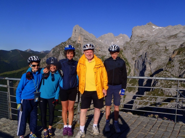  Cyclists next to the Peaks 